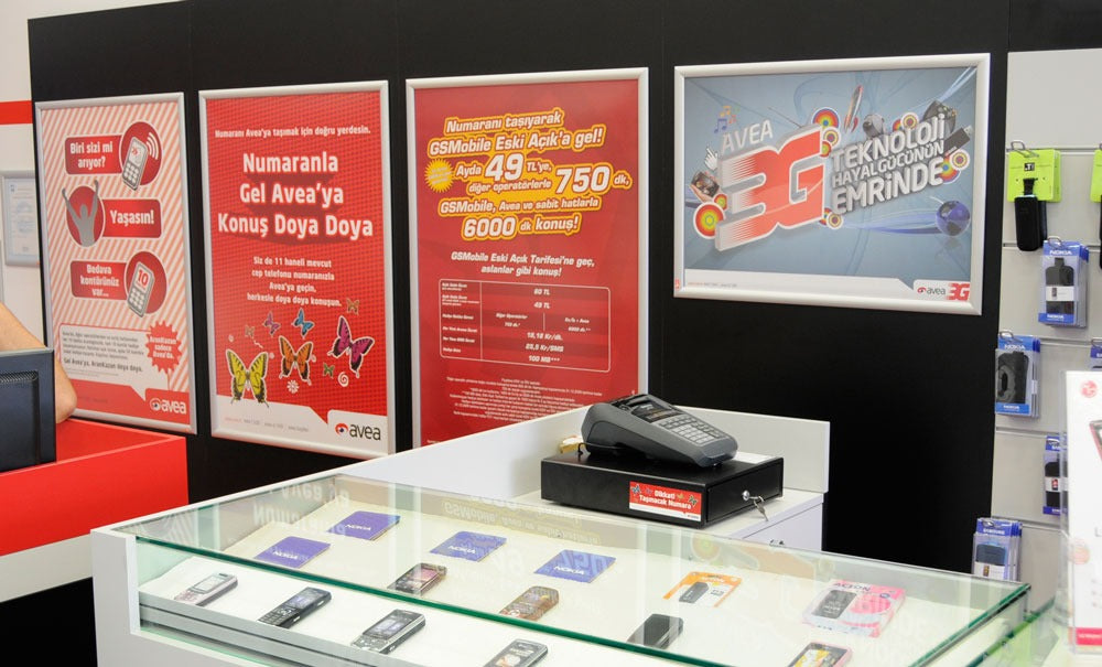 Parlak Krom Görünüm Alüminyum Poster Çerçevesi 25 mm Gönye Köşe