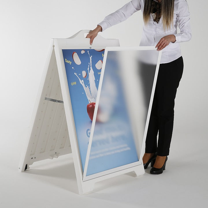 Sign Pro Tekerlekli Kaldırım Reklam Panosu Çerçeveli ve Korumalı